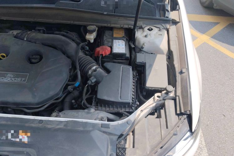 Used Ford Taurus 2015 EcoBoost 245 Luxury Model Engine Bay Left