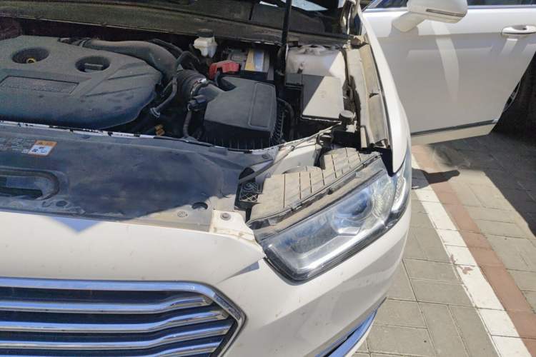 Used Ford Taurus 2015 EcoBoost 245 Fashion Edition Engine Bay Left