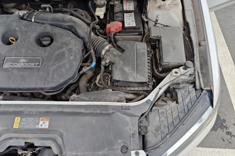 Used Ford Taurus 2015 EcoBoost 245 Fashion Edition Engine Bay Left