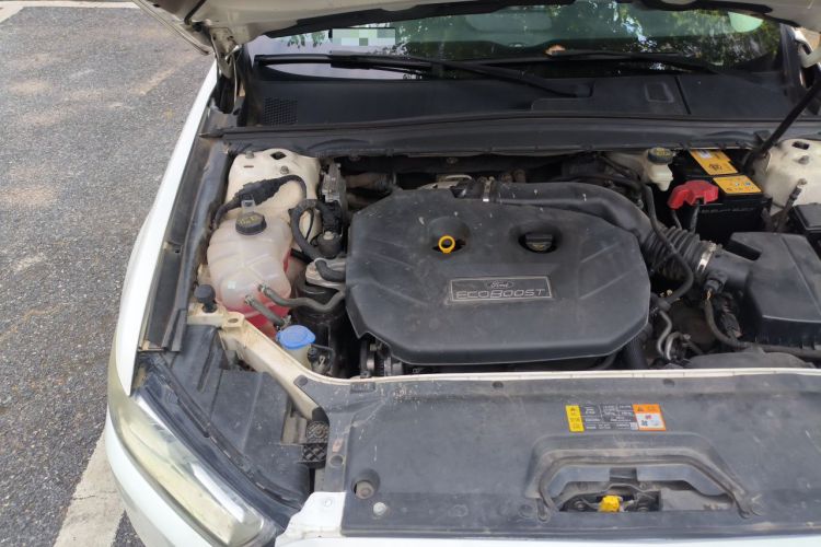Used Ford Taurus 2015 EcoBoost 245 Luxury Model Engine Bay Right