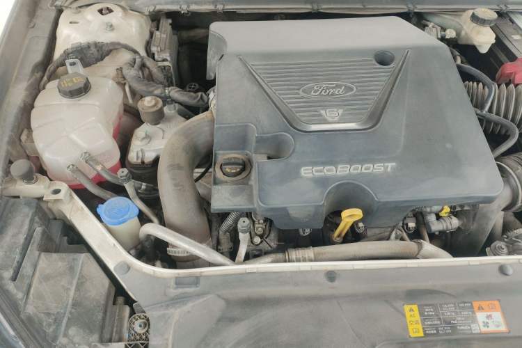 Used Ford Taurus 2015 EcoBoost 325 V6 Flagship Model Engine Bay Right