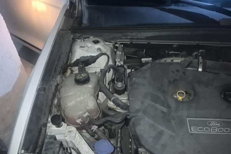 Used Ford Taurus 2015 EcoBoost 245 Fashion Edition Engine Bay Right