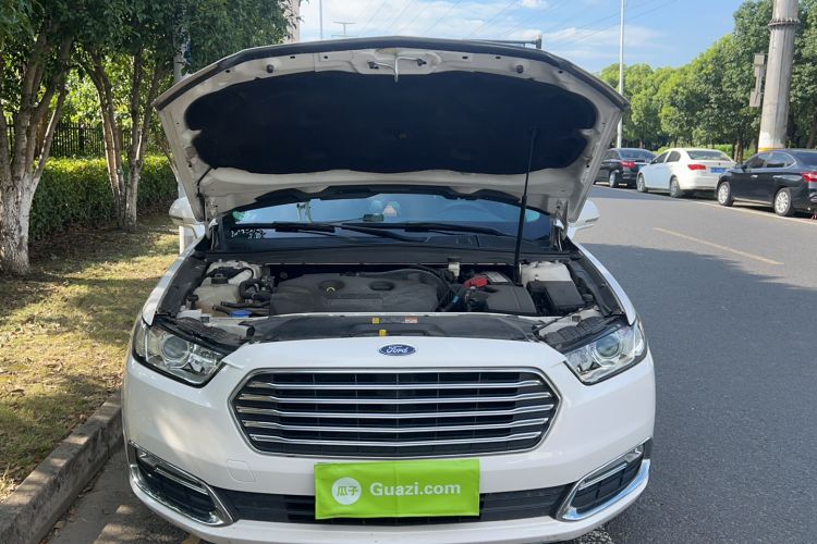 Used Ford Taurus 2015 EcoBoost 245 Fashion Edition Engine Bay