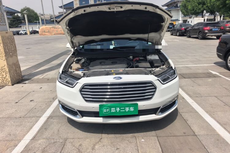 Used Ford Taurus 2015 EcoBoost 245 Luxury Model Engine Bay