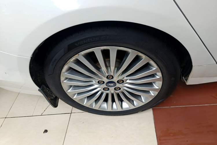 Used Ford Taurus 2015 EcoBoost 245 Ultimate Model Exterior 5
