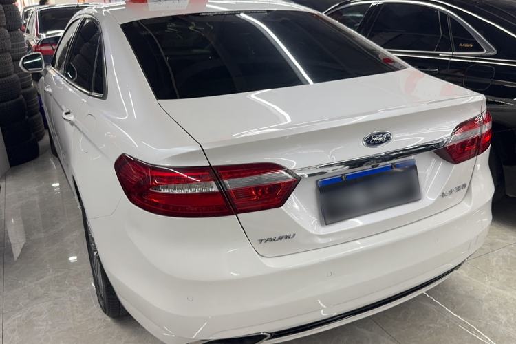 Used Ford Taurus 2015 EcoBoost 245 Luxury Model Exterior 6