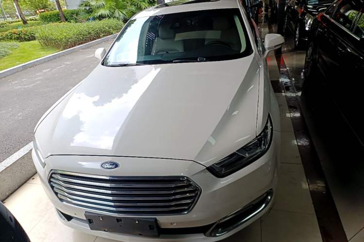 Used Ford Taurus 2015 EcoBoost 245 Ultimate Model Front