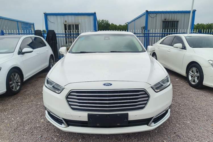 Used Ford Taurus 2015 EcoBoost 245 Luxury Model Front