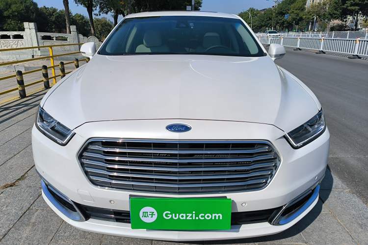 Used Ford Taurus 2015 EcoBoost 245 Luxury Model Front