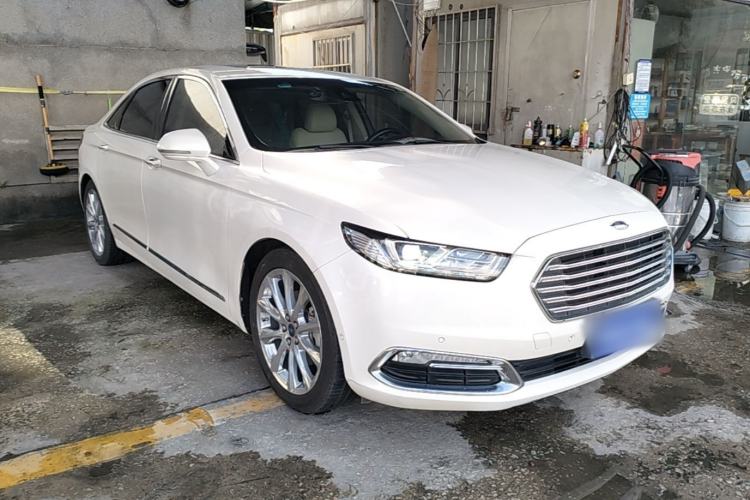 Used Ford Taurus 2015 EcoBoost 325 V6 Flagship Model Front Right 45 Deg