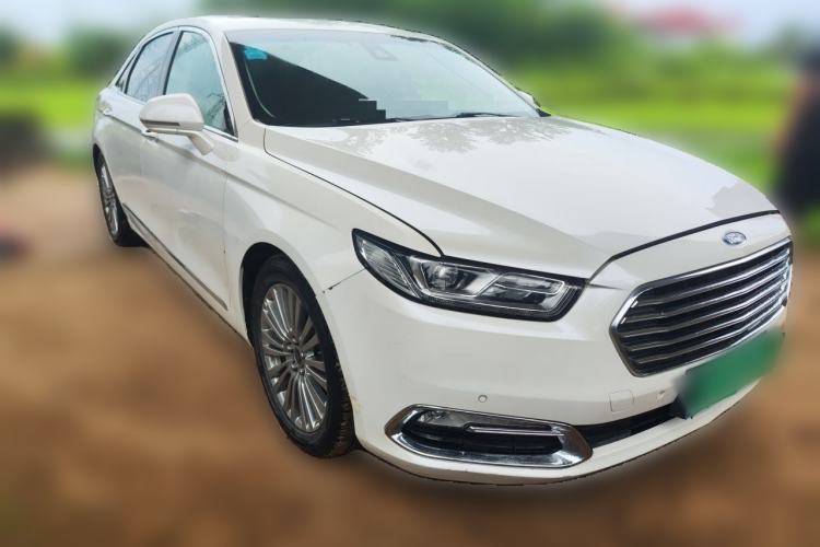 Used Ford Taurus 2015 EcoBoost 245 Luxury Model Front Right 45 Deg