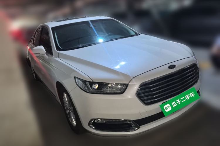 Used Ford Taurus 2015 EcoBoost 245 Fashion Edition Front Right 45 Deg
