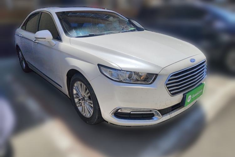 Used Ford Taurus 2015 EcoBoost 245 Fashion Edition Front Right 45 Deg