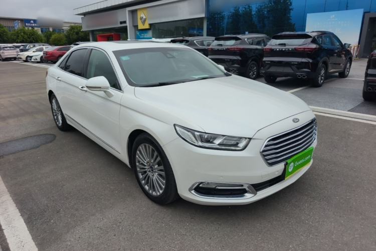 Used Ford Taurus 2015 EcoBoost 245 Luxury Model Front Right 45 Deg