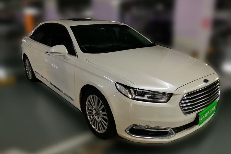 Used Ford Taurus 2015 EcoBoost 245 Ultimate Model Front Right 45 Deg