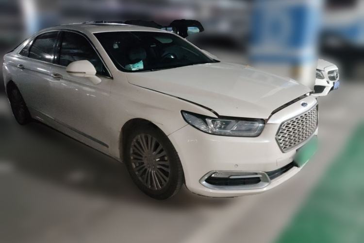 Used Ford Taurus 2015 EcoBoost 245 Fashion Edition Front Right 45 Deg