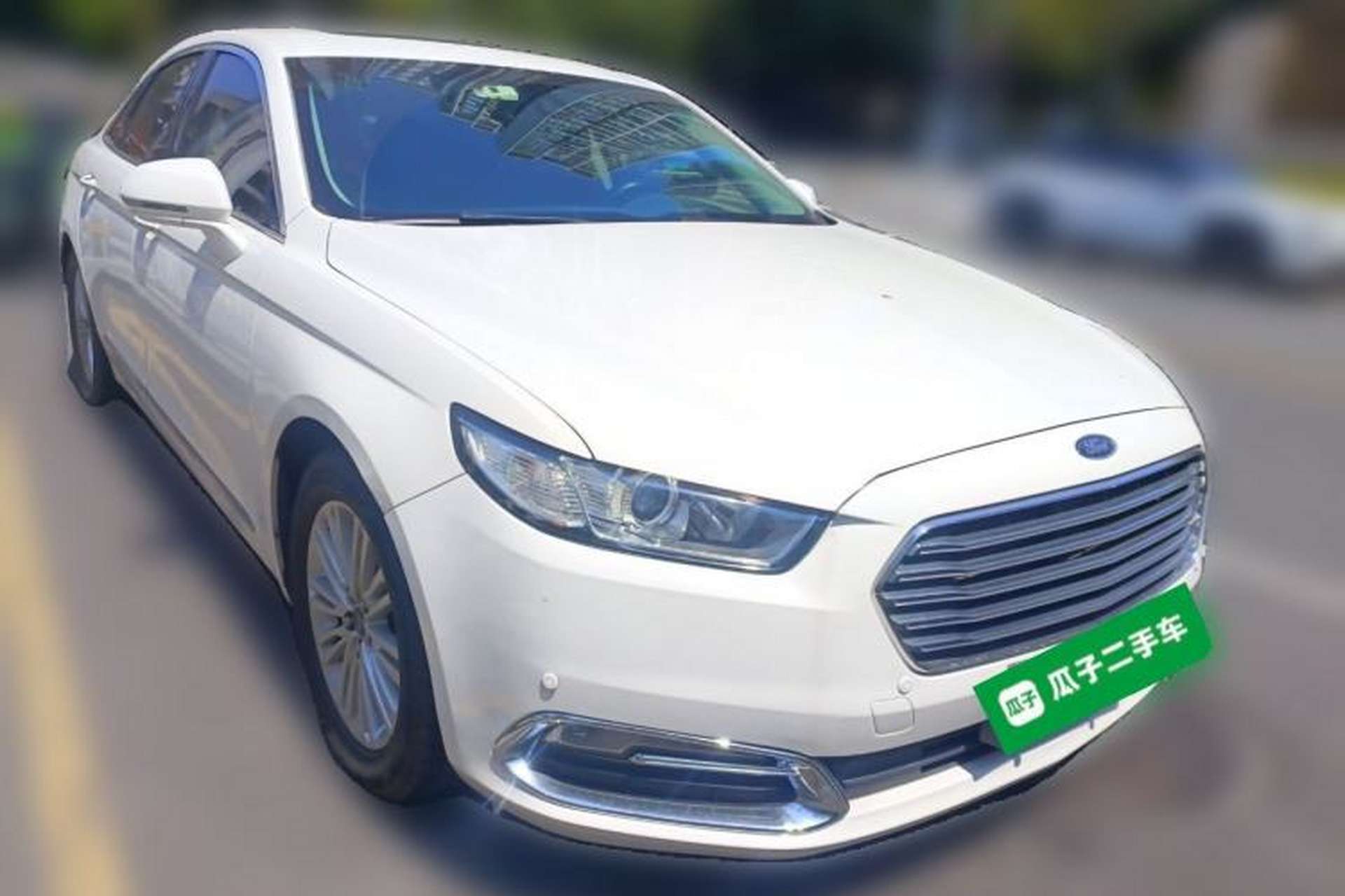 Used Ford Taurus 2015 EcoBoost 245 Fashion Edition Front Right 45 Deg