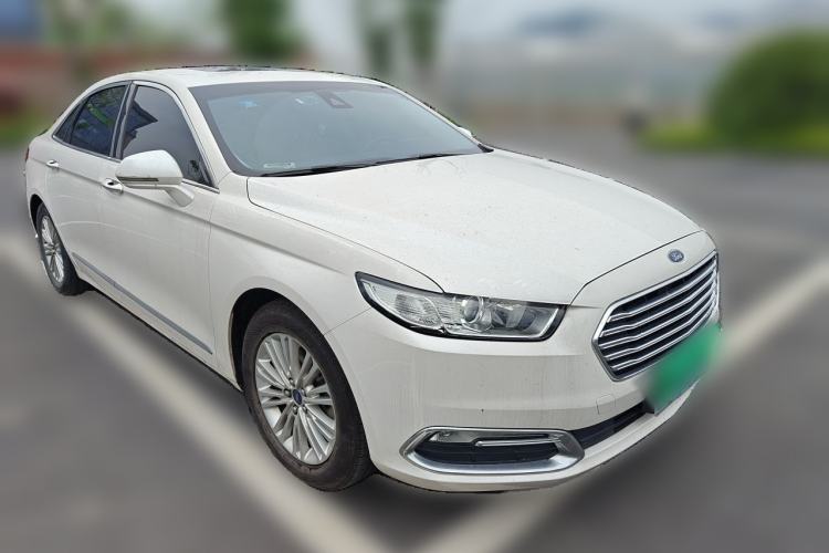Used Ford Taurus 2015 EcoBoost 245 Fashion Edition Front Right 45 Deg