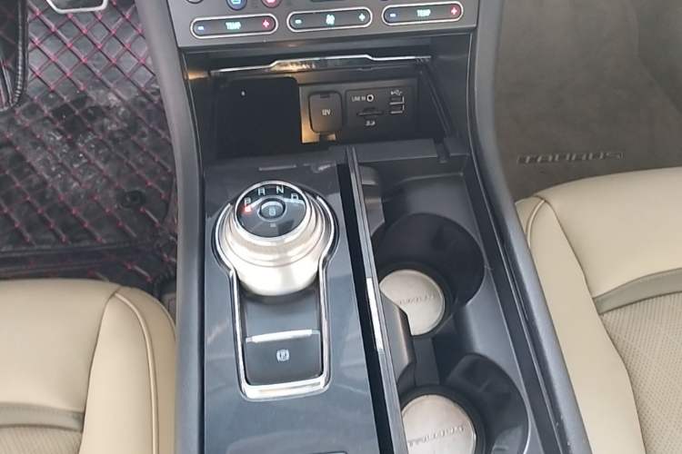 Used Ford Taurus 2015 EcoBoost 325 V6 Flagship Model Gear Lever