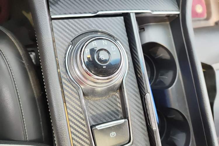 Used Ford Taurus 2015 EcoBoost 245 Luxury Model Gear Lever