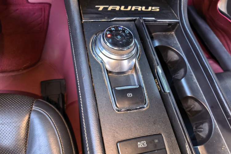 Used Ford Taurus 2015 EcoBoost 245 Luxury Model Gear Lever