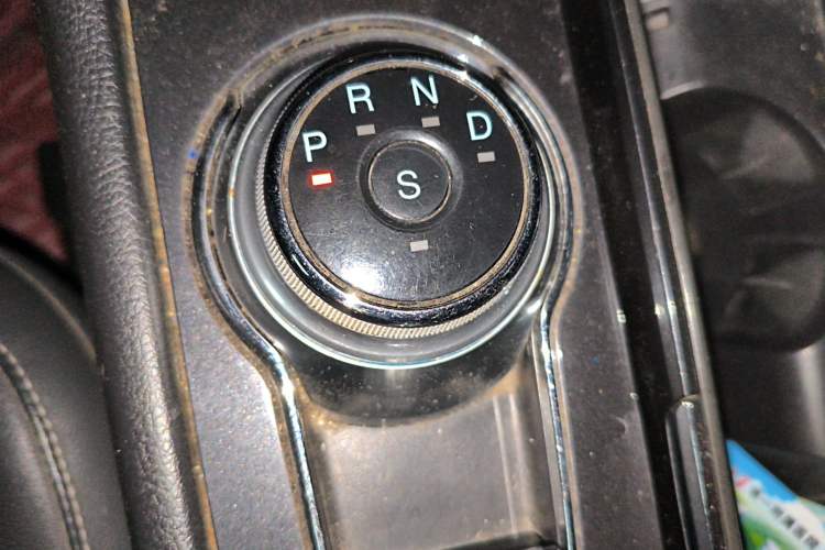 Used Ford Taurus 2015 EcoBoost 245 Luxury Model Gear Lever