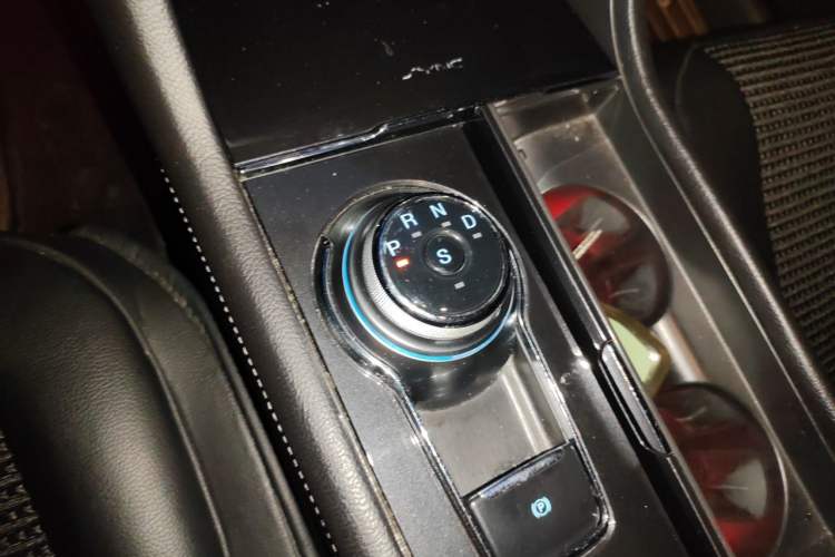 Used Ford Taurus 2015 EcoBoost 245 Luxury Model Gear Lever