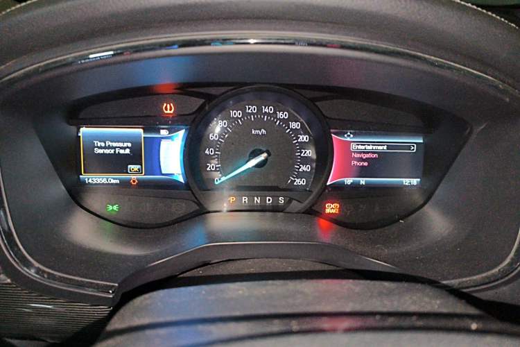 Used Ford Taurus 2015 EcoBoost 245 Luxury Model Instrument Cluster