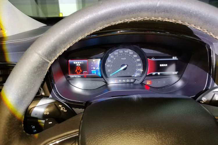 Used Ford Taurus 2015 EcoBoost 245 Ultimate Model Instrument Cluster