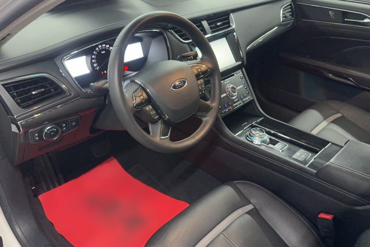 Used Ford Taurus 2015 EcoBoost 245 Luxury Model Interior 1