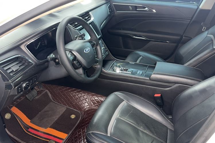Used Ford Taurus 2015 EcoBoost 245 Luxury Model Interior 3