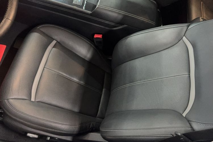 Used Ford Taurus 2015 EcoBoost 245 Luxury Model Interior 3
