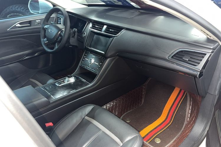 Used Ford Taurus 2015 EcoBoost 245 Luxury Model Interior 8