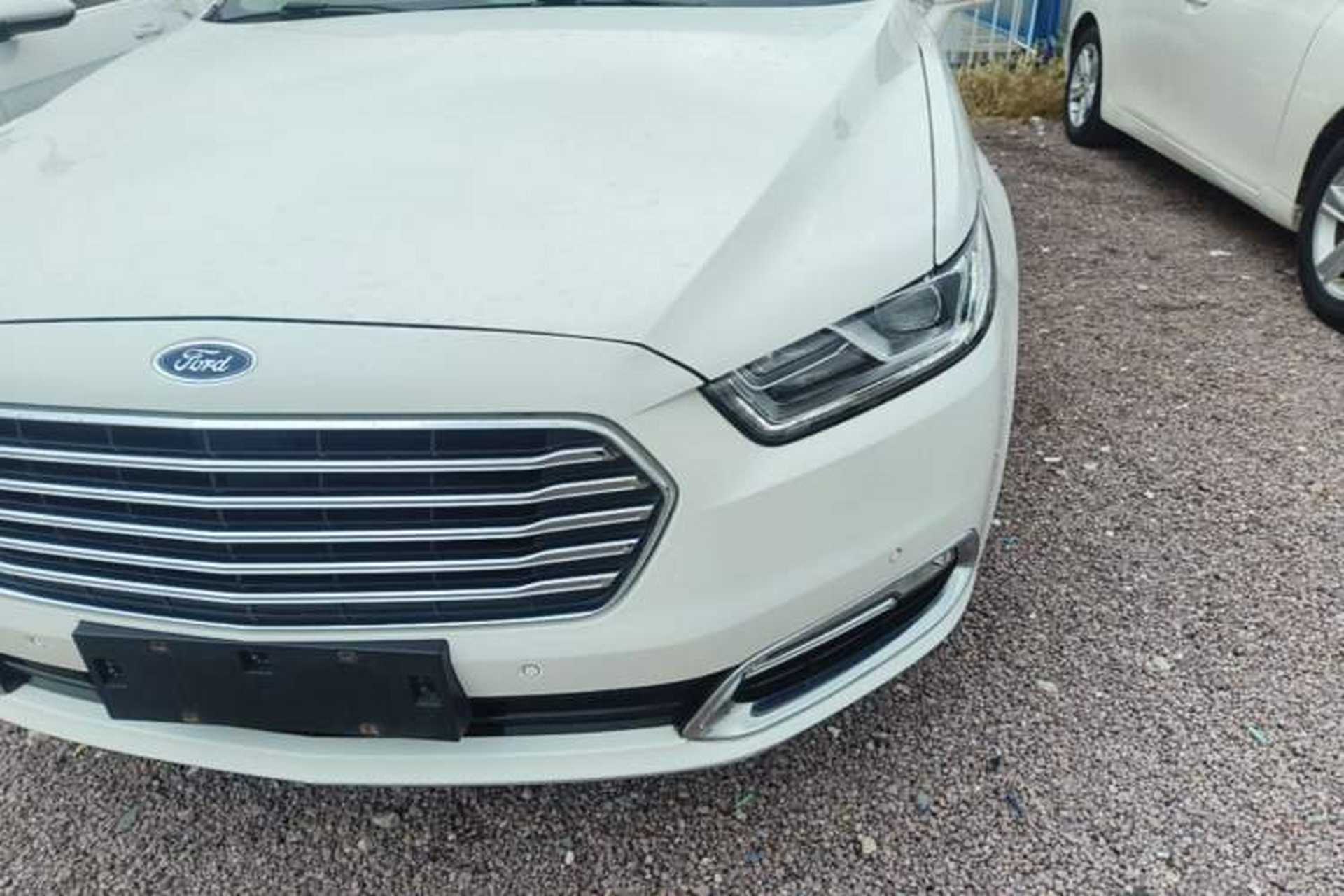Used Ford Taurus 2015 EcoBoost 245 Luxury Model Left Front Headlight