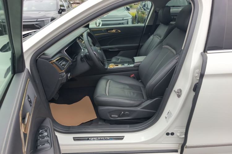 Used Ford Taurus 2015 EcoBoost 245 Luxury Model Left Front Seat