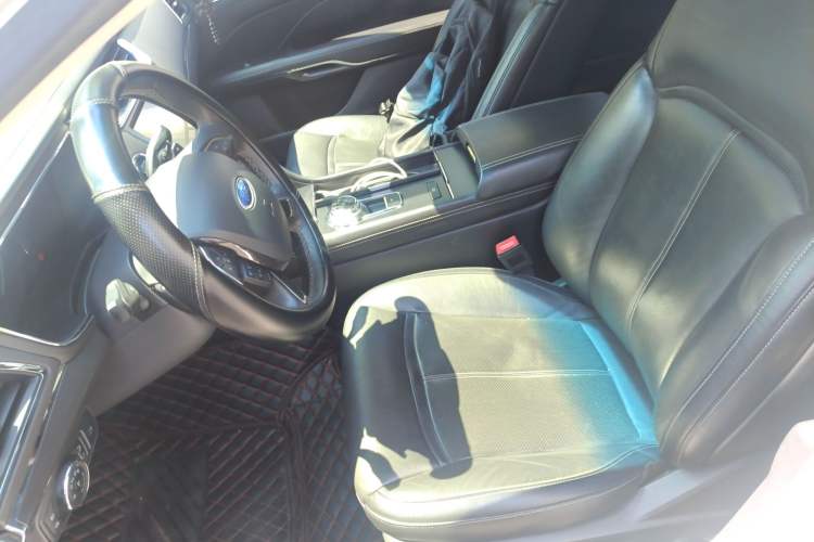 Used Ford Taurus 2015 EcoBoost 245 Fashion Edition Left Front Seat