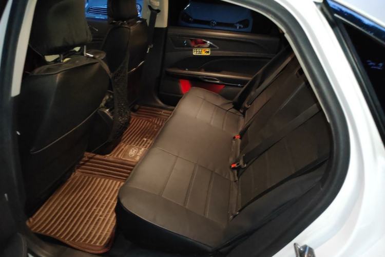 Used Ford Taurus 2015 EcoBoost 245 Luxury Model Left Rear Seat