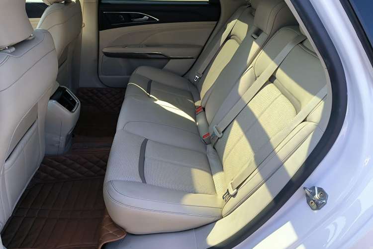 Used Ford Taurus 2015 EcoBoost 245 Luxury Model Left Rear Seat
