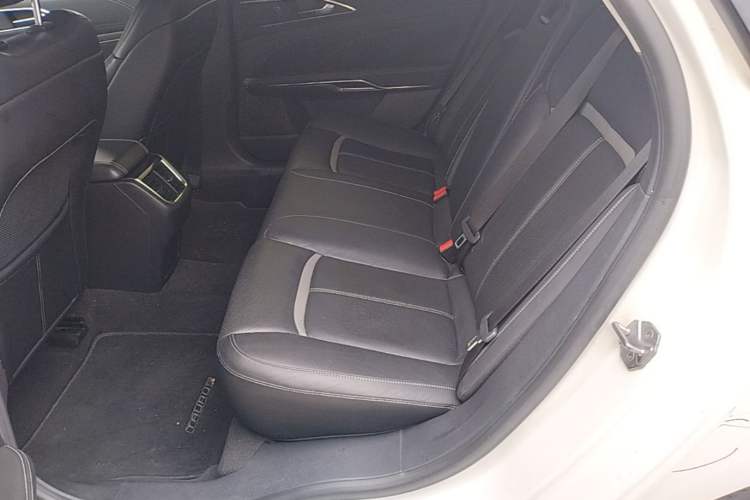 Used Ford Taurus 2015 EcoBoost 245 Luxury Model Left Rear Seat