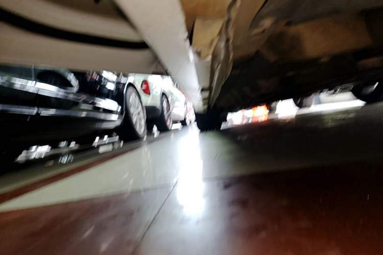 Used Ford Taurus 2015 EcoBoost 245 Ultimate Model Left Side Sill