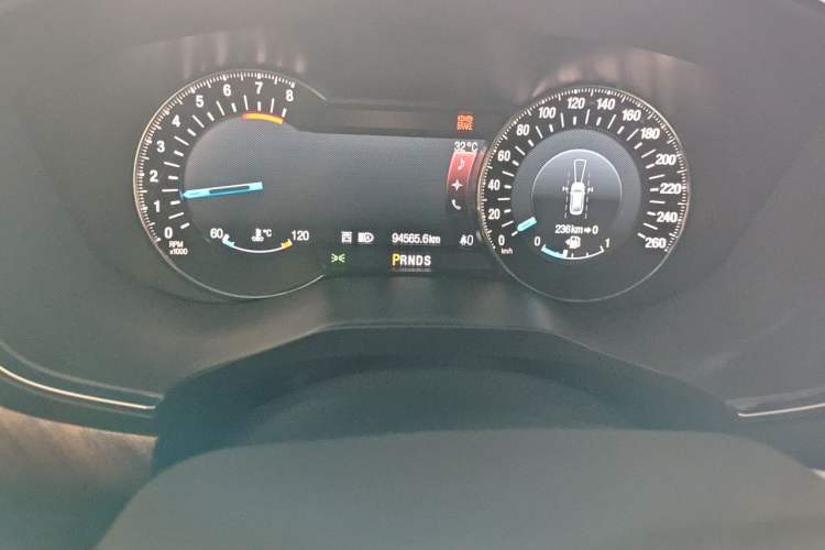 Used Ford Taurus 2015 EcoBoost 325 V6 Flagship Model Odometer Close Up