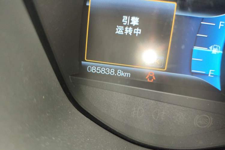 Used Ford Taurus 2015 EcoBoost 245 Fashion Edition Odometer Close Up