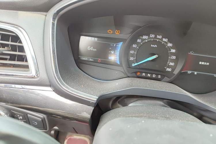 Used Ford Taurus 2015 EcoBoost 245 Luxury Model Odometer Close Up