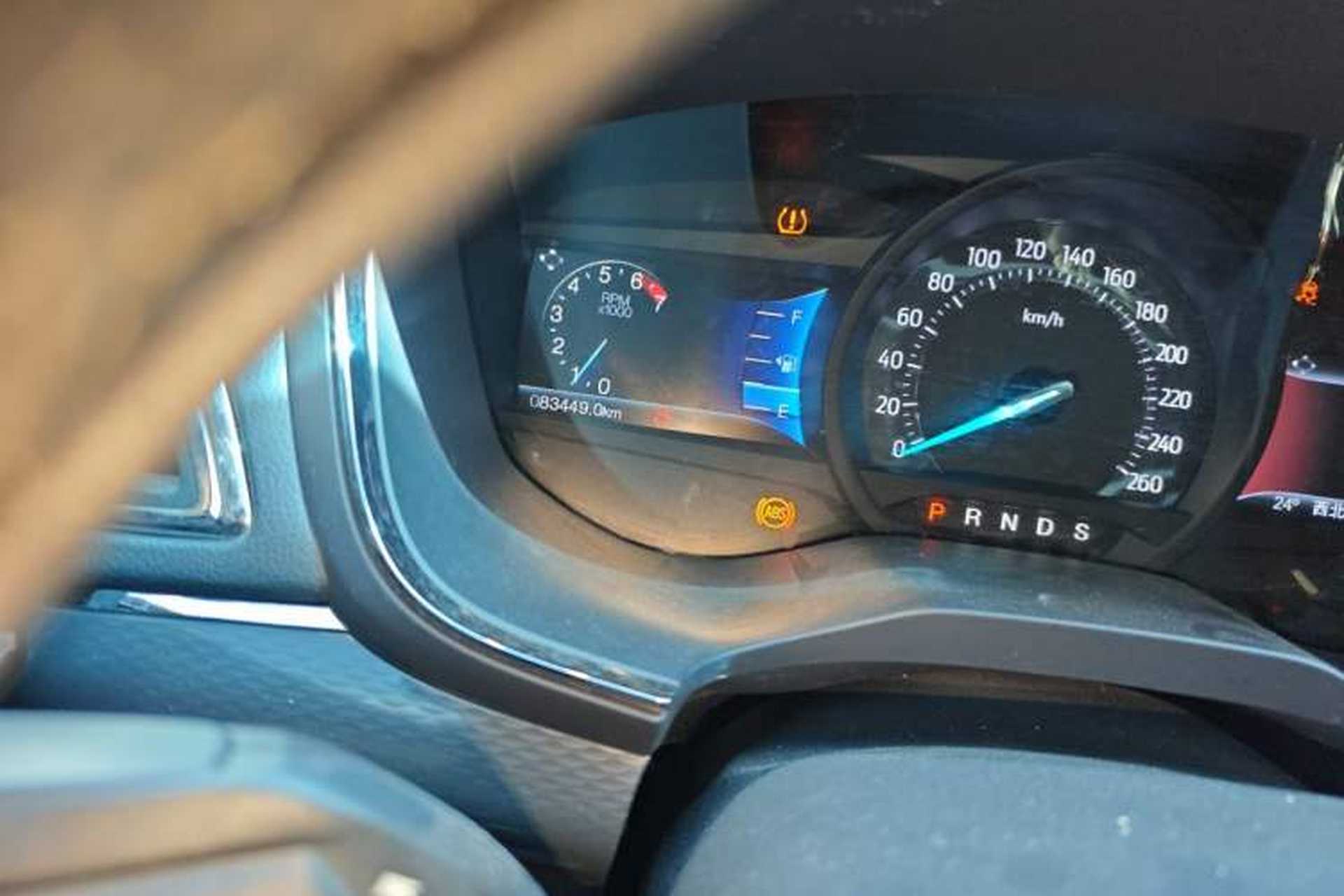 Used Ford Taurus 2015 EcoBoost 245 Fashion Edition Odometer Close Up