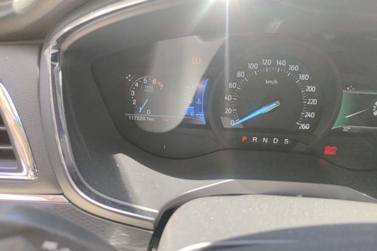 Used Ford Taurus 2015 EcoBoost 245 Fashion Edition Odometer Close Up
