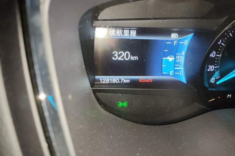 Used Ford Taurus 2015 EcoBoost 245 Fashion Edition Odometer Close Up