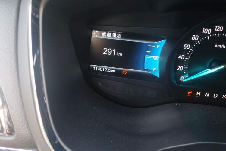 Used Ford Taurus 2015 EcoBoost 245 Fashion Edition Odometer Close Up