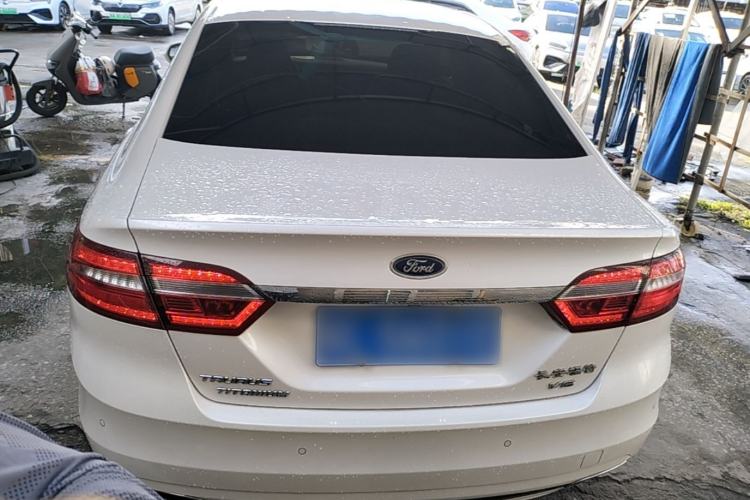 Used Ford Taurus 2015 EcoBoost 325 V6 Flagship Model Rear