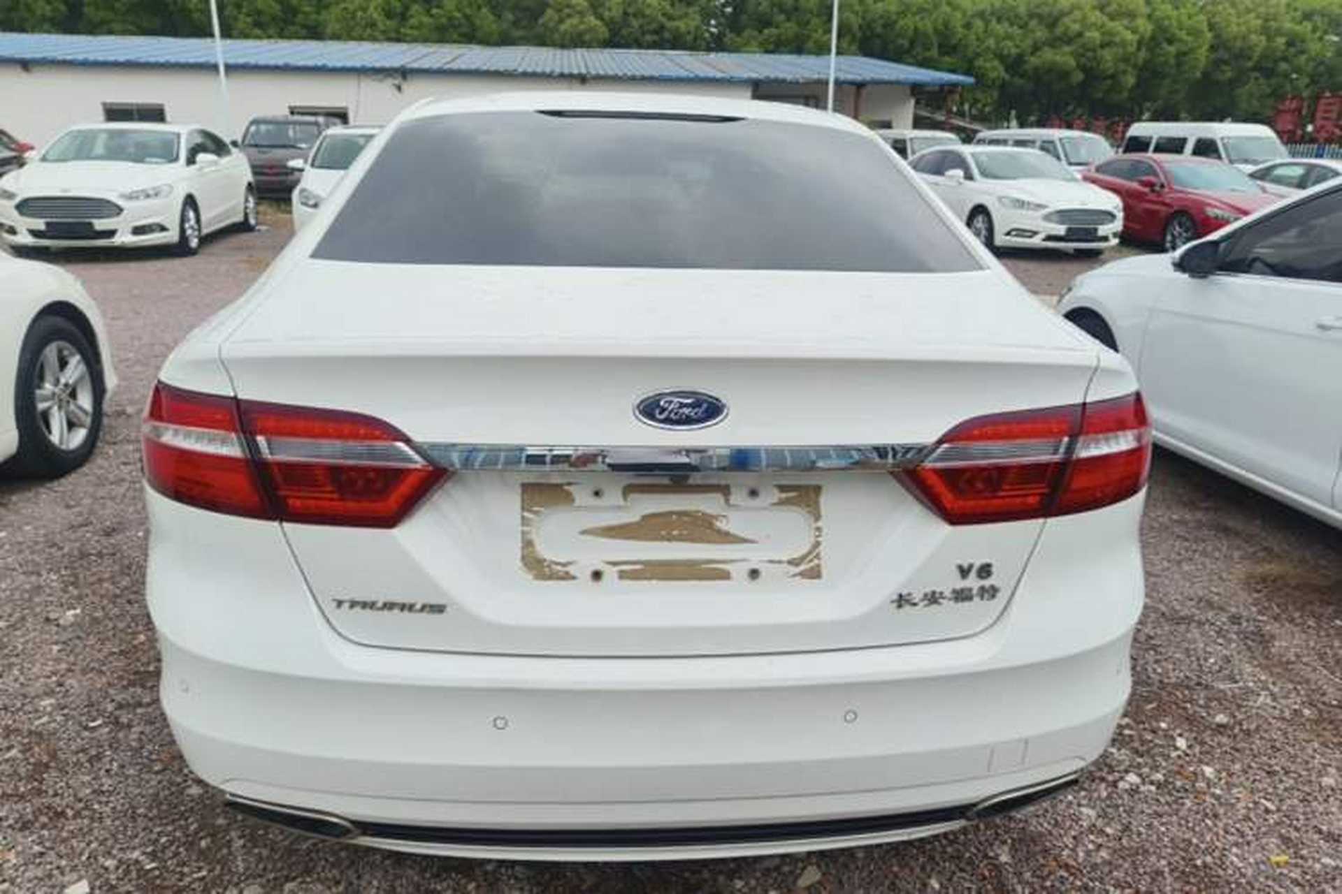 Used Ford Taurus 2015 EcoBoost 245 Luxury Model Rear