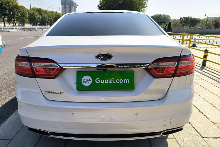 Used Ford Taurus 2015 EcoBoost 245 Luxury Model Rear